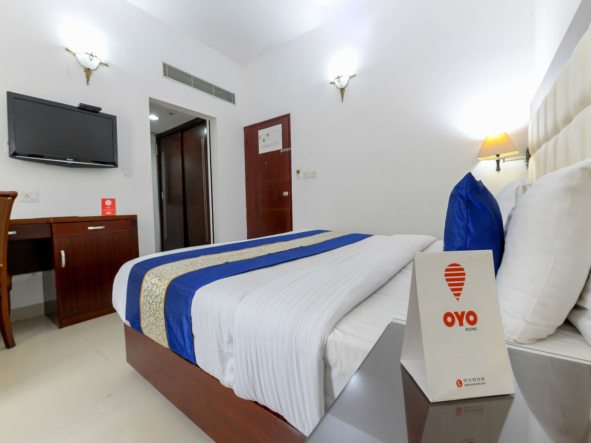 Oyo 7188 Ajantha Regency Hotel Kochi Exterior foto
